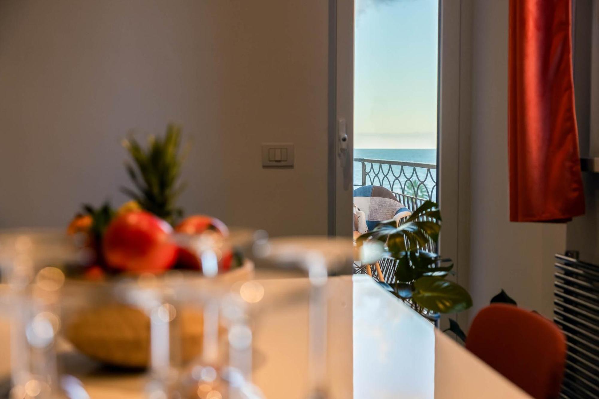 Appartement Casa Dei Visionari - Mare à Bari Extérieur photo
