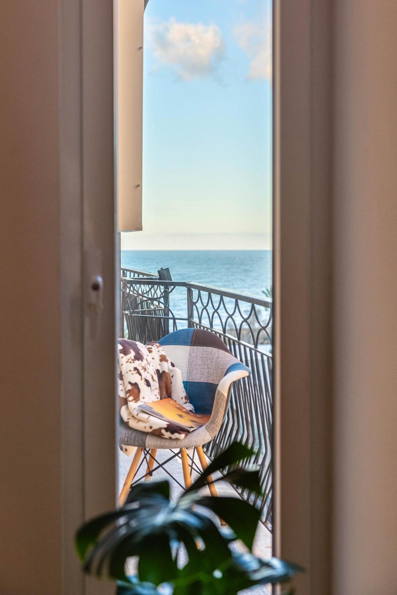 Appartement Casa Dei Visionari - Mare à Bari Extérieur photo